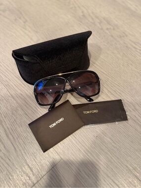 Tom Ford Black Gradient Aviator Sunglasses